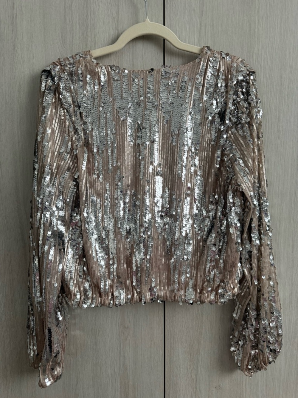 Astr Sequined Rose Gold Wrap Crop Blouse Sz M - Picture 3 of 8